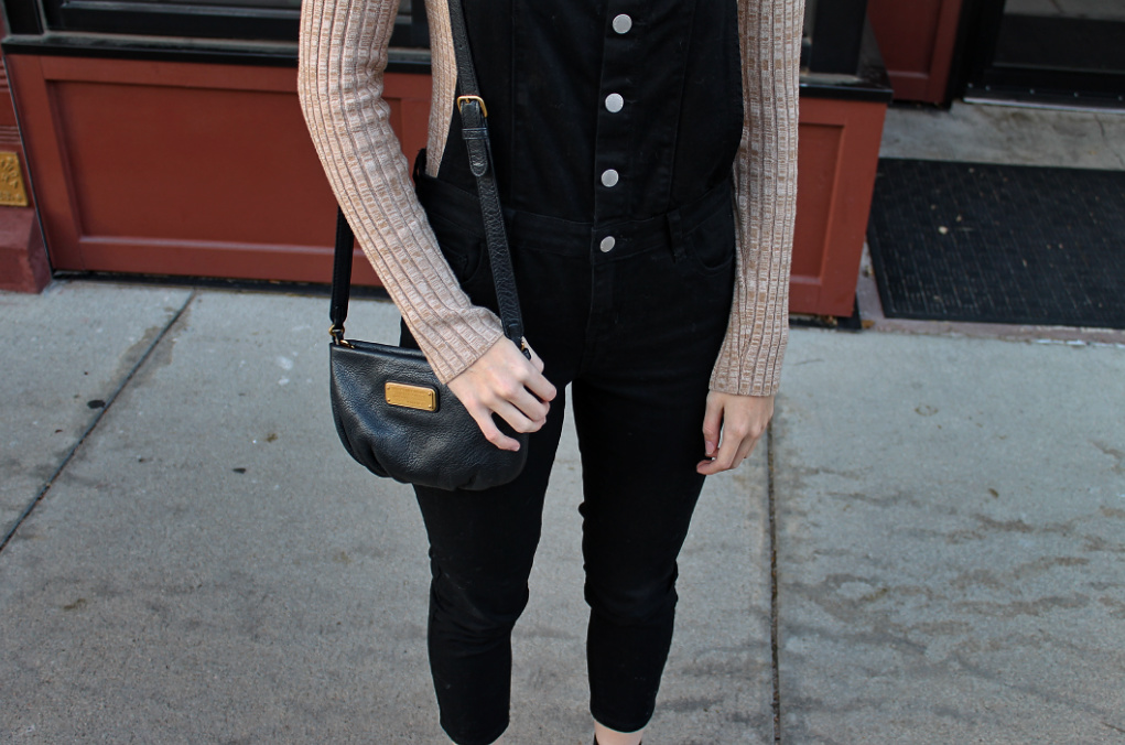 overallsandturtleneck17